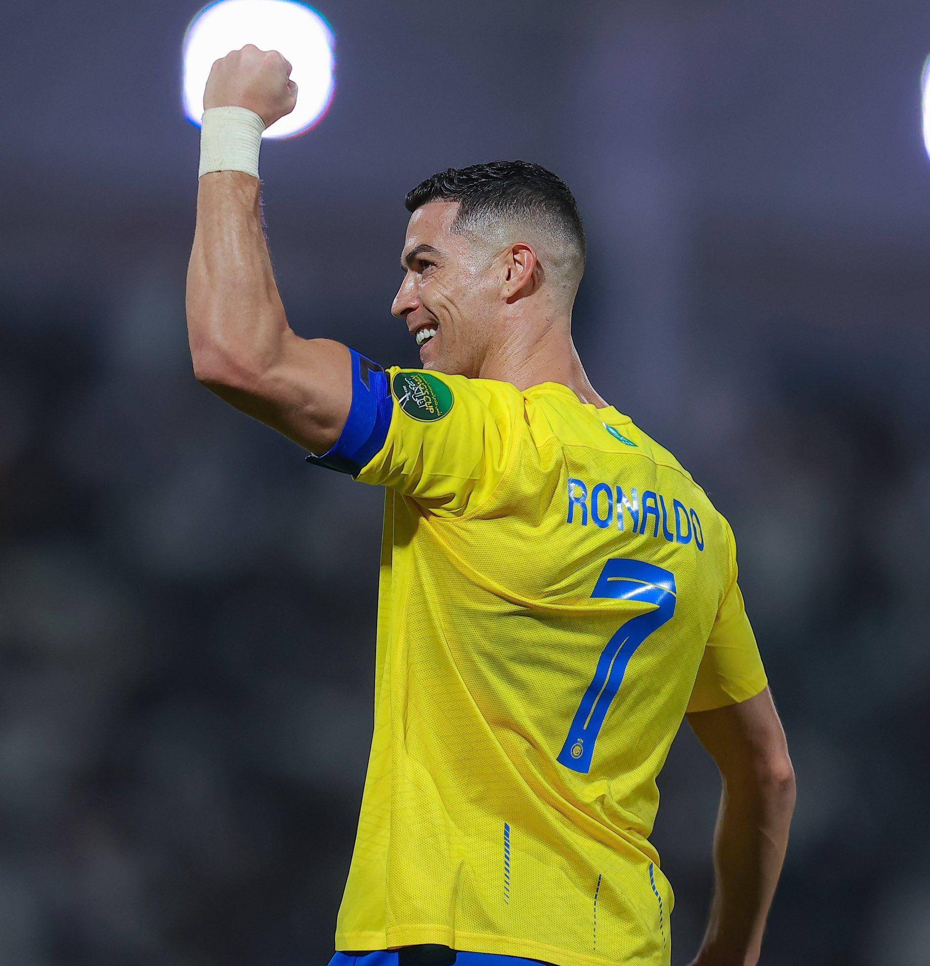 莱比锡董事：有几家俱乐部对谢什科很感兴趣，不会透露细节