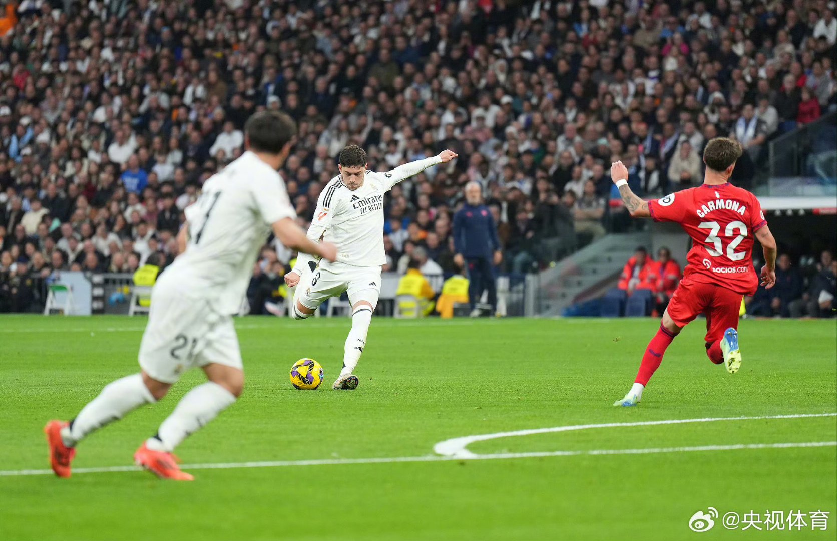 传记作者：莱万曾不满哈维的训练，他在波兰和拜仁都曾施压换帅