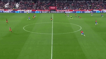 詹姆斯17投4中，纪录被终结，险成输球罪人，最后一传将功补过